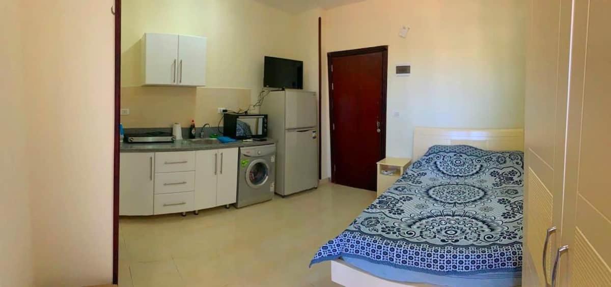 прекрасная студия в комплексе с бассейном рядом с бесплатным пляжем Apartment *