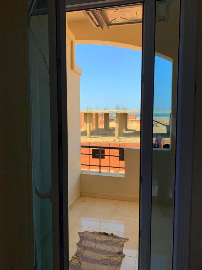прекрасная студия в комплексе с бассейном рядом с бесплатным пляжем Apartment