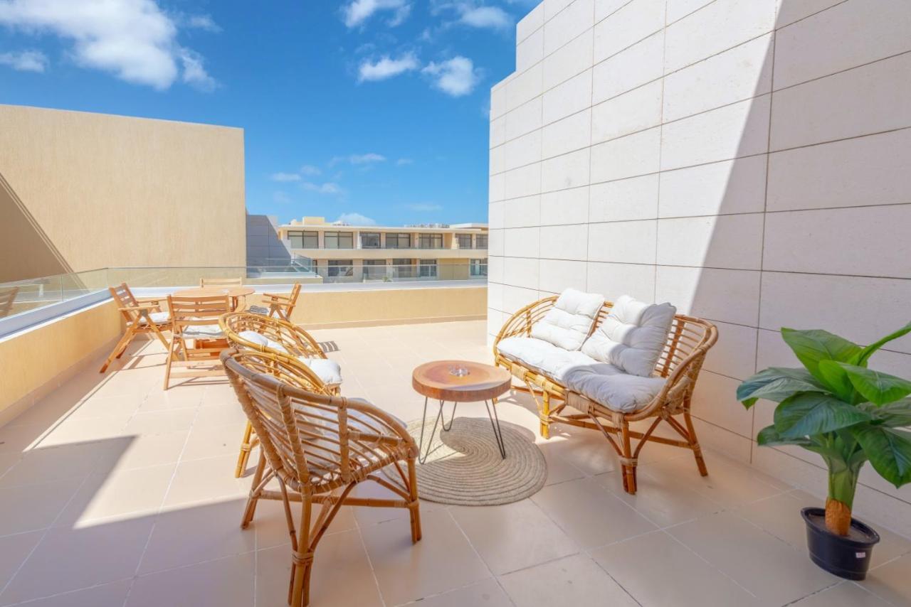 Modern 2-bedroom Penthouse G-cribs Pool View *