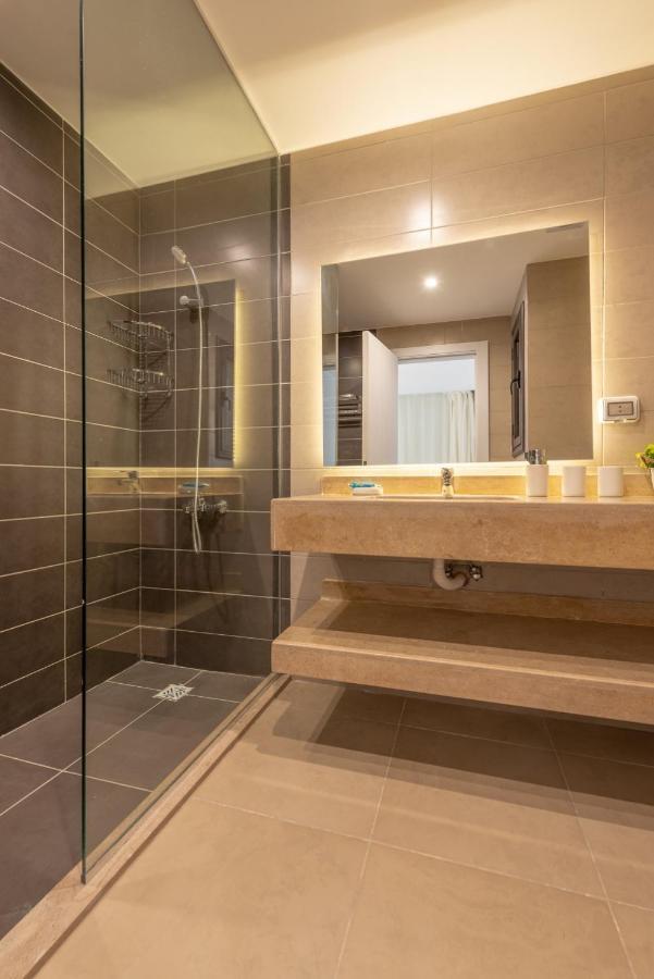 Modern 2-bedroom Penthouse G-cribs Pool View Apartment *