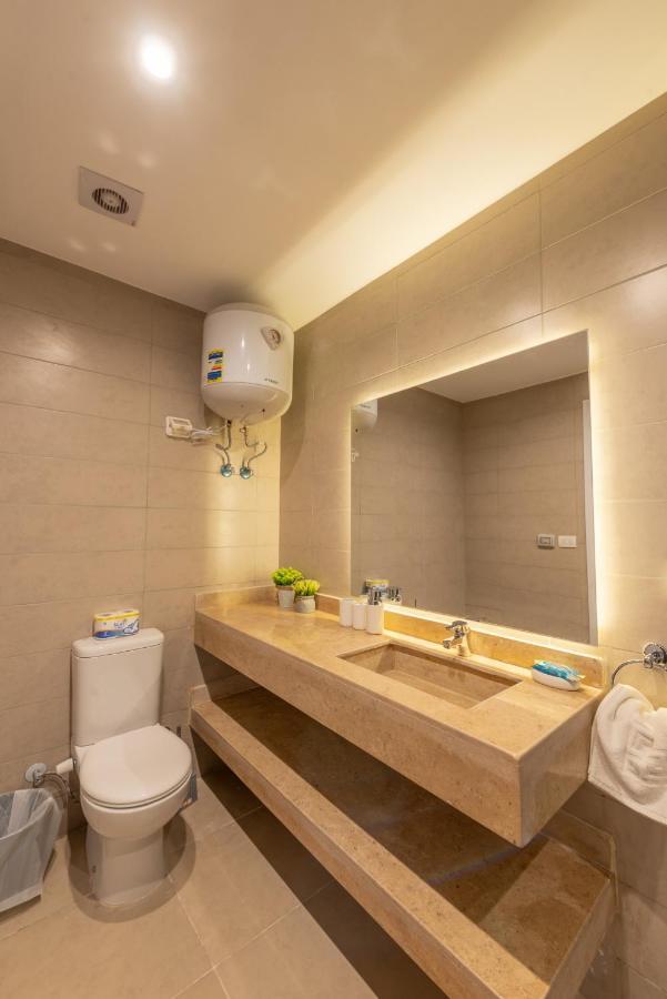 Modern 2-bedroom Penthouse G-cribs Pool View Apartment *