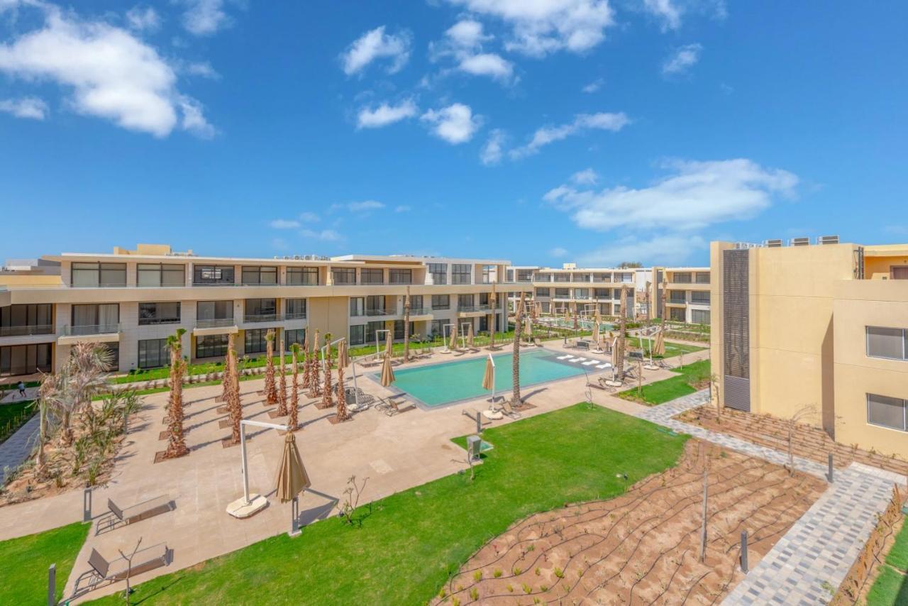 Modern 2-bedroom Penthouse G-cribs Pool View
