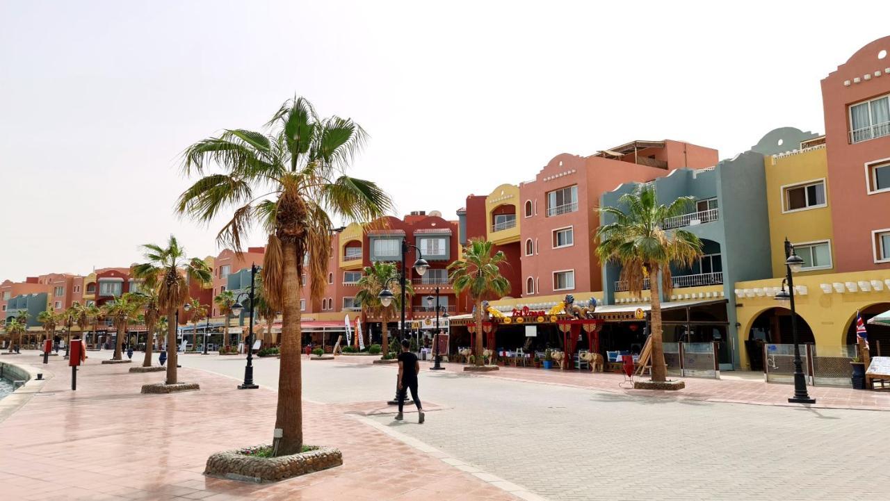 Rare New Marina Hotspot With Pool & Fast Free Wifi