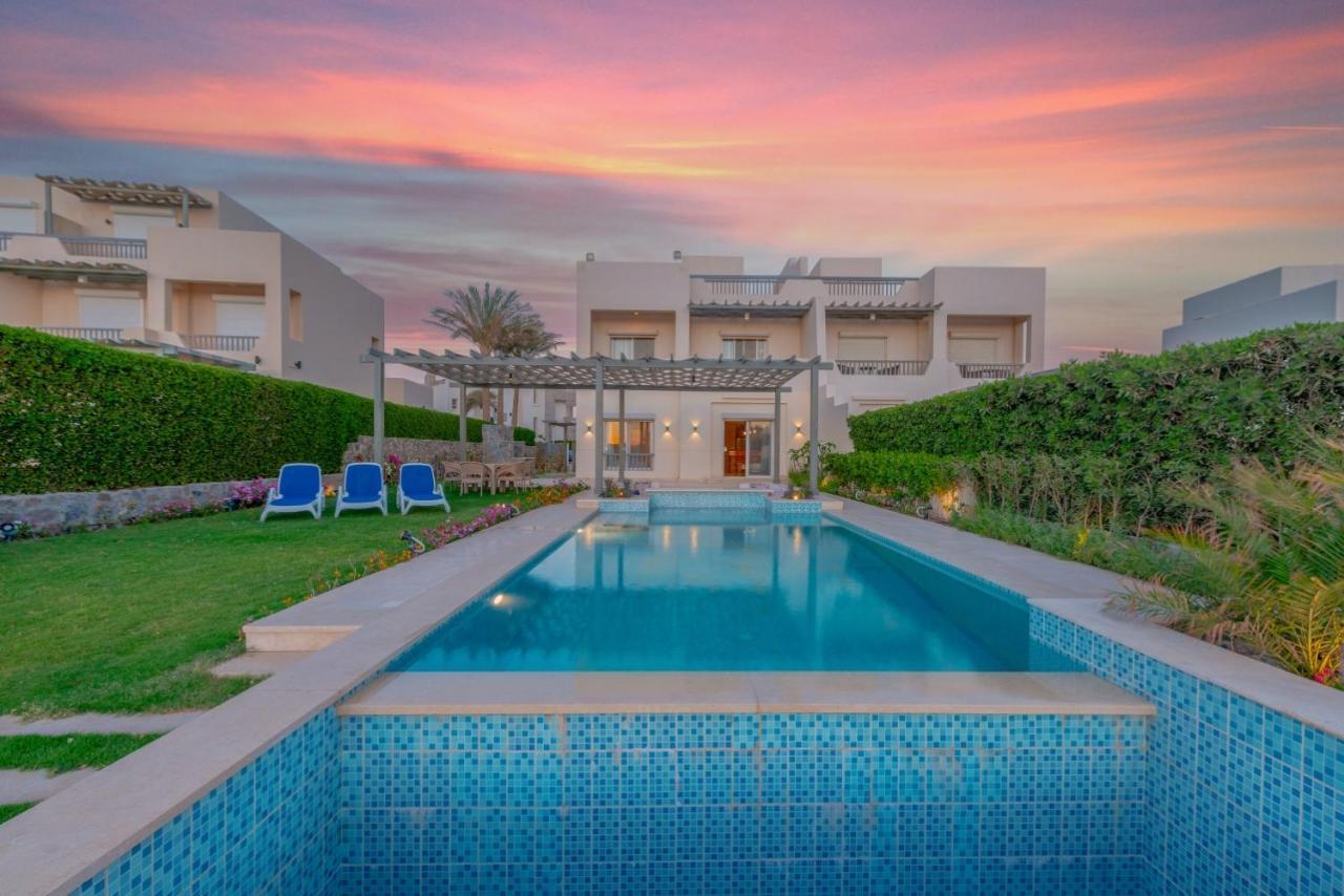 Joubal 3br Private Pool Next To Marina Villa Hurghada