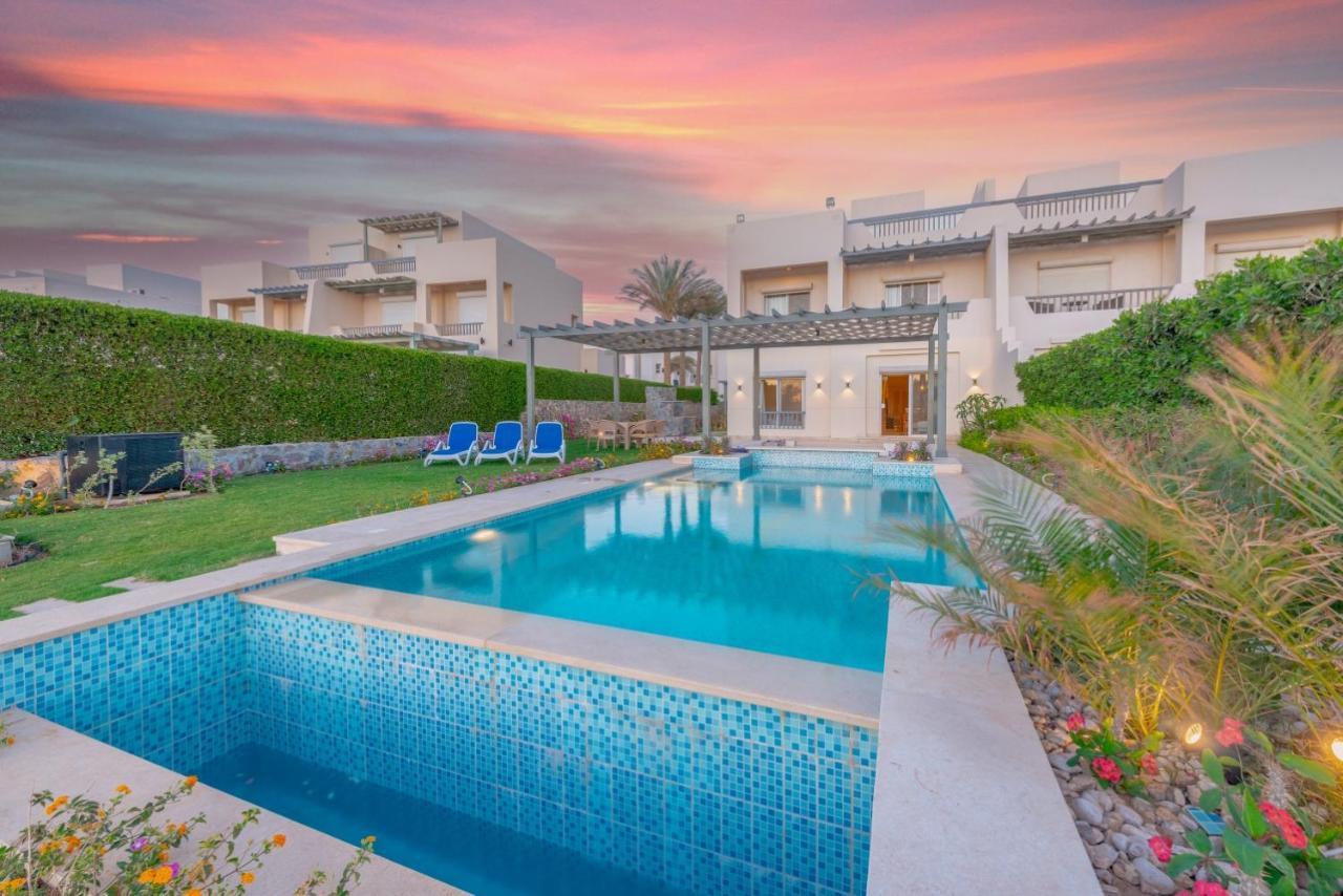 Joubal 3br Private Pool Next To Marina Villa *