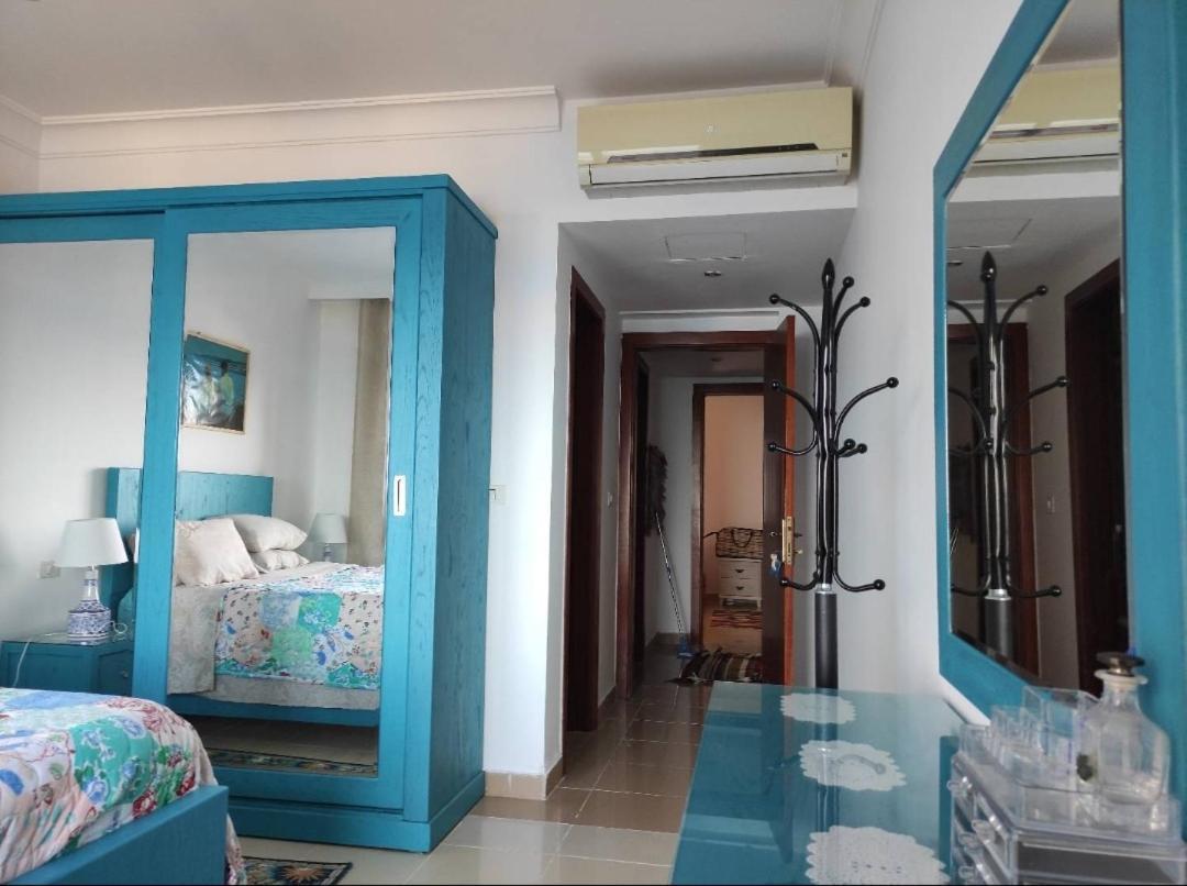 Full With Panoramic View Of *