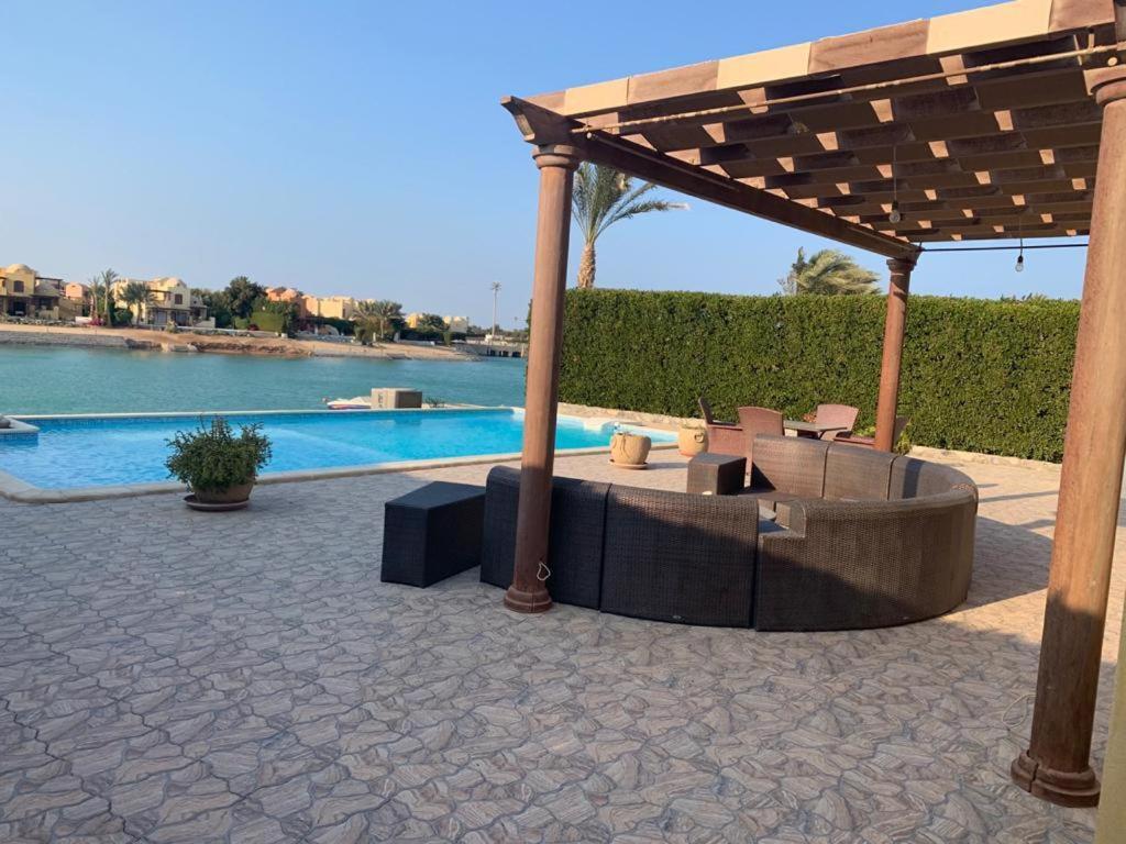 3bedrooms With Private Pool And Direct Lagoon Access Villa *
