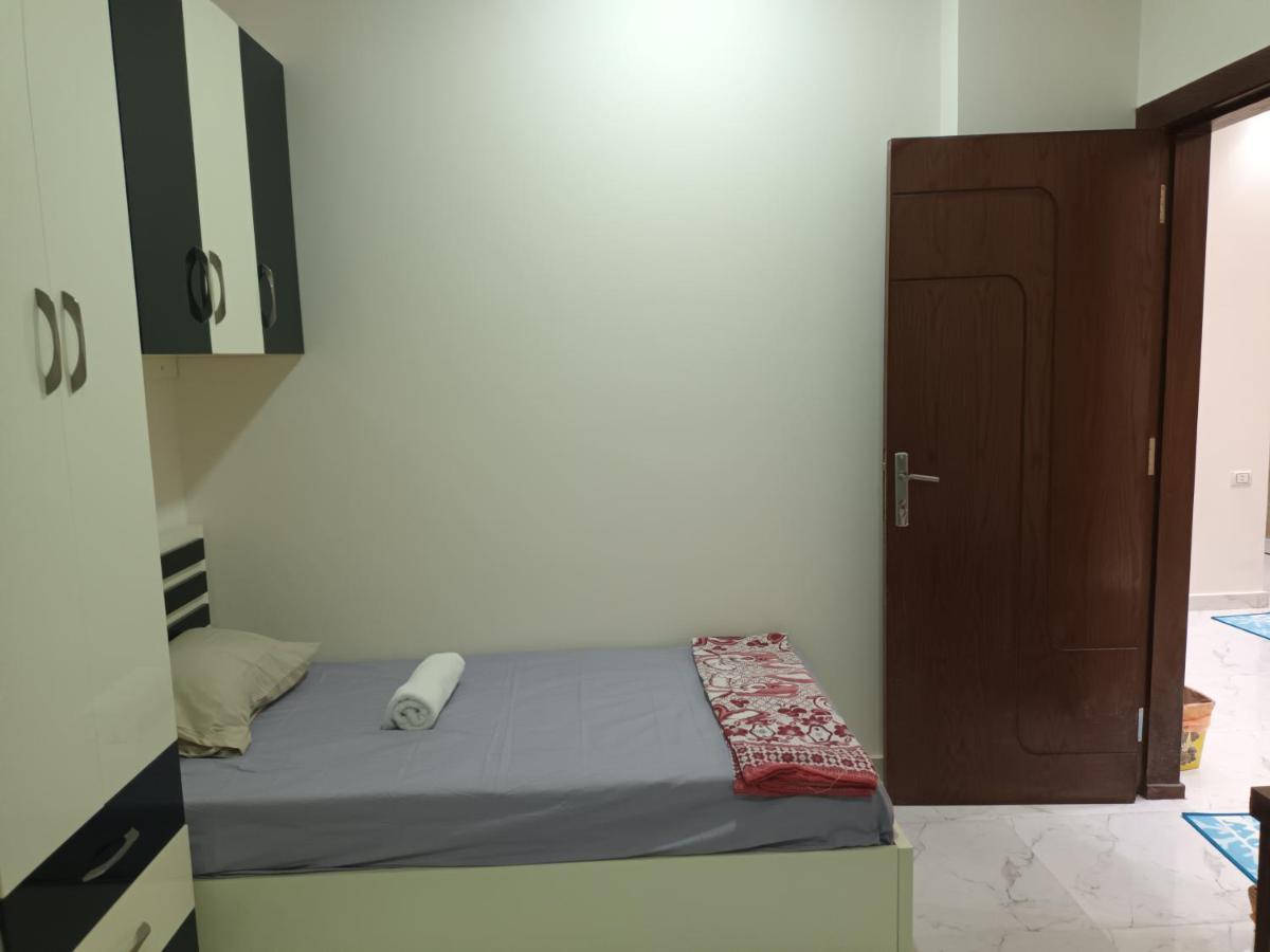 Cleopatra F16 Apartment