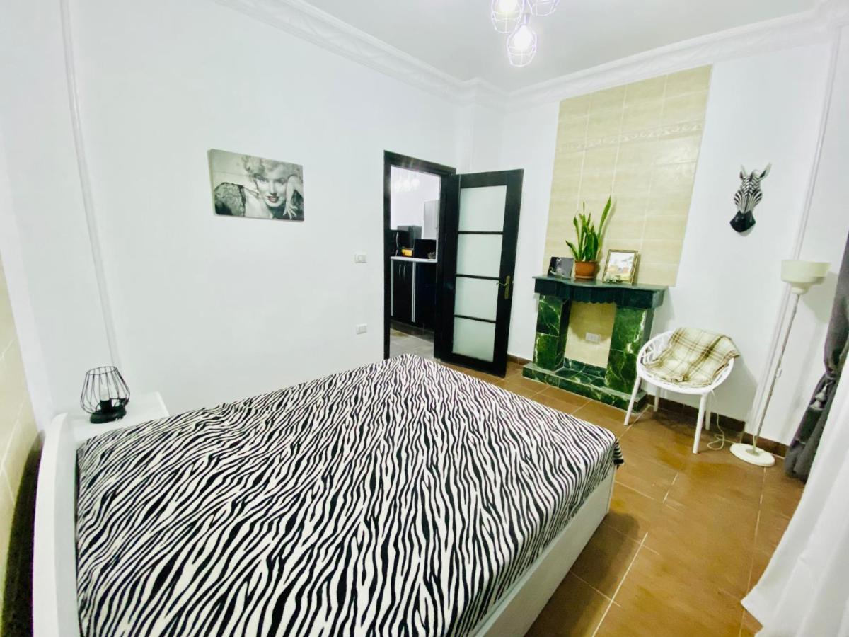 Apartment Zebra House Center