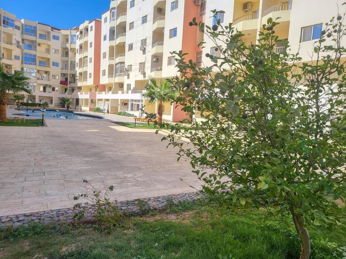 Seapearl Near The Sea Redsealine Hurghada