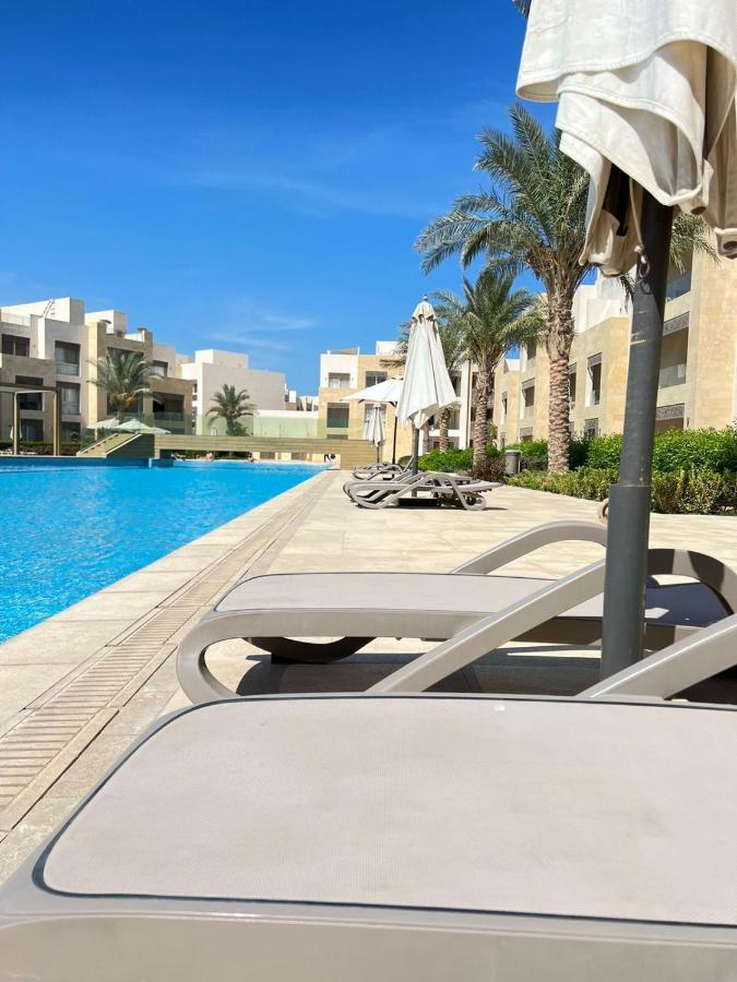 Taj Home, Mangroovy, Pool View, Free Beach Access With Nanny's Apartment