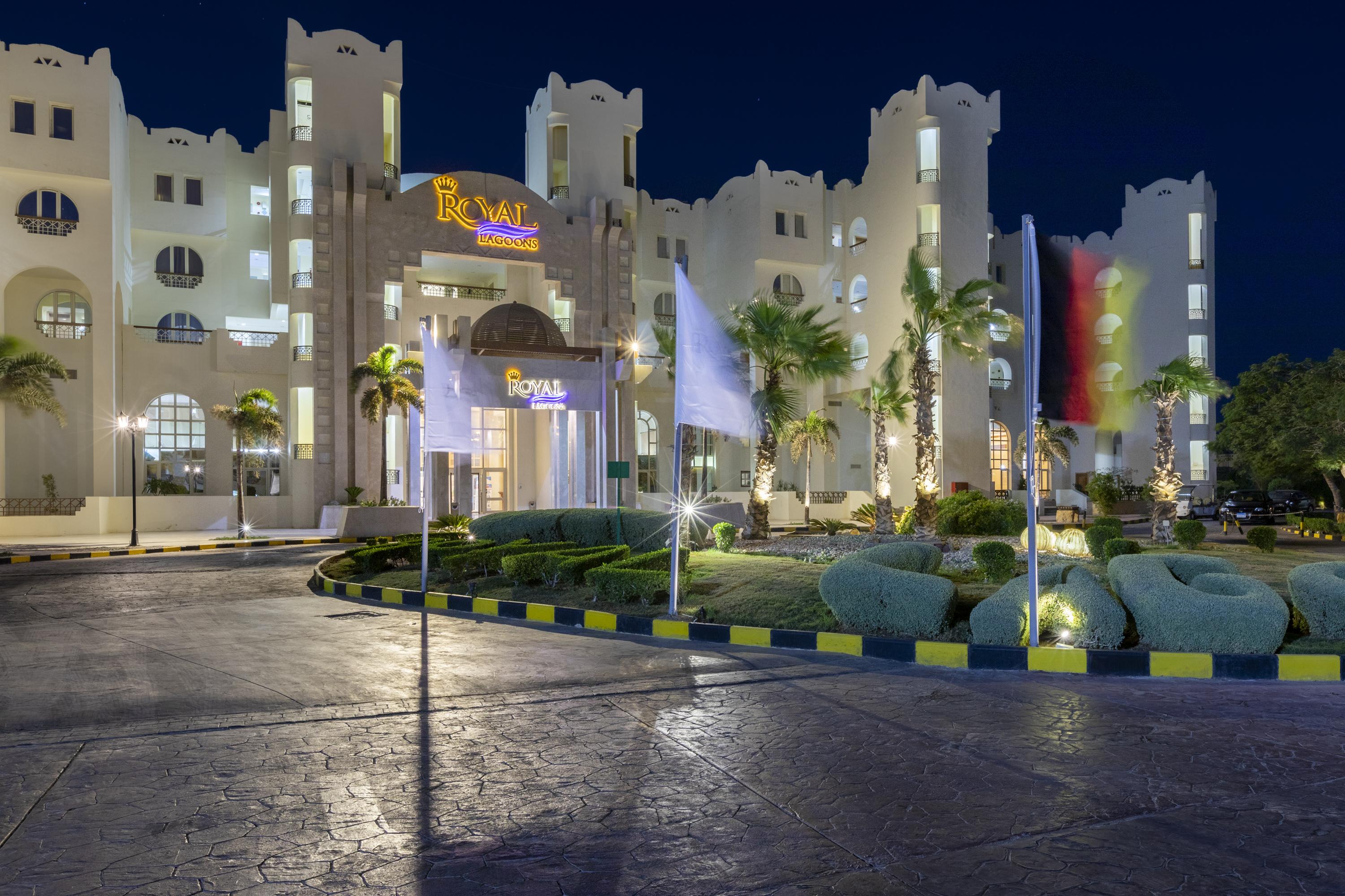 Royal Lagoons & Aqua Park Families And Couples Only