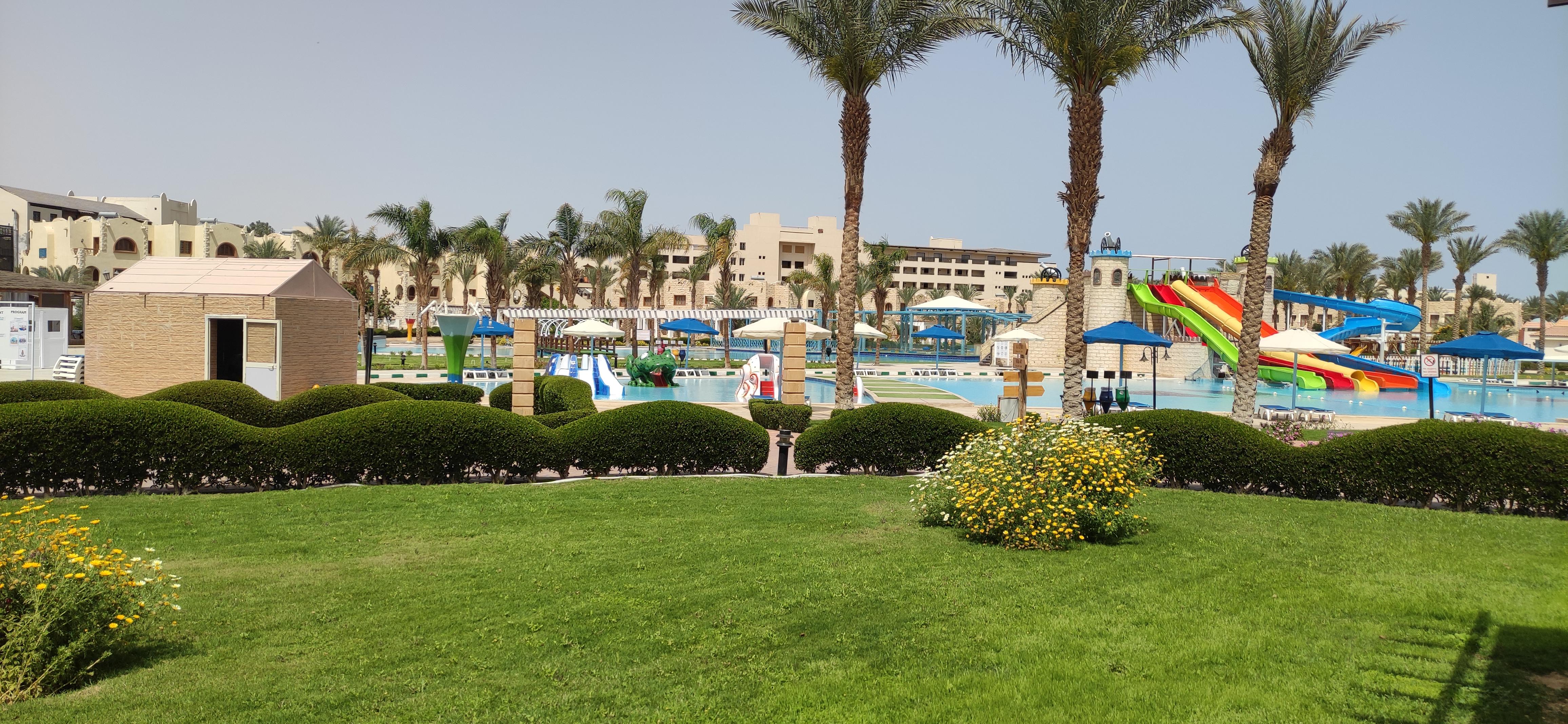 Royal Lagoons & Aqua Park Families And Couples Only Resort Hurghada
