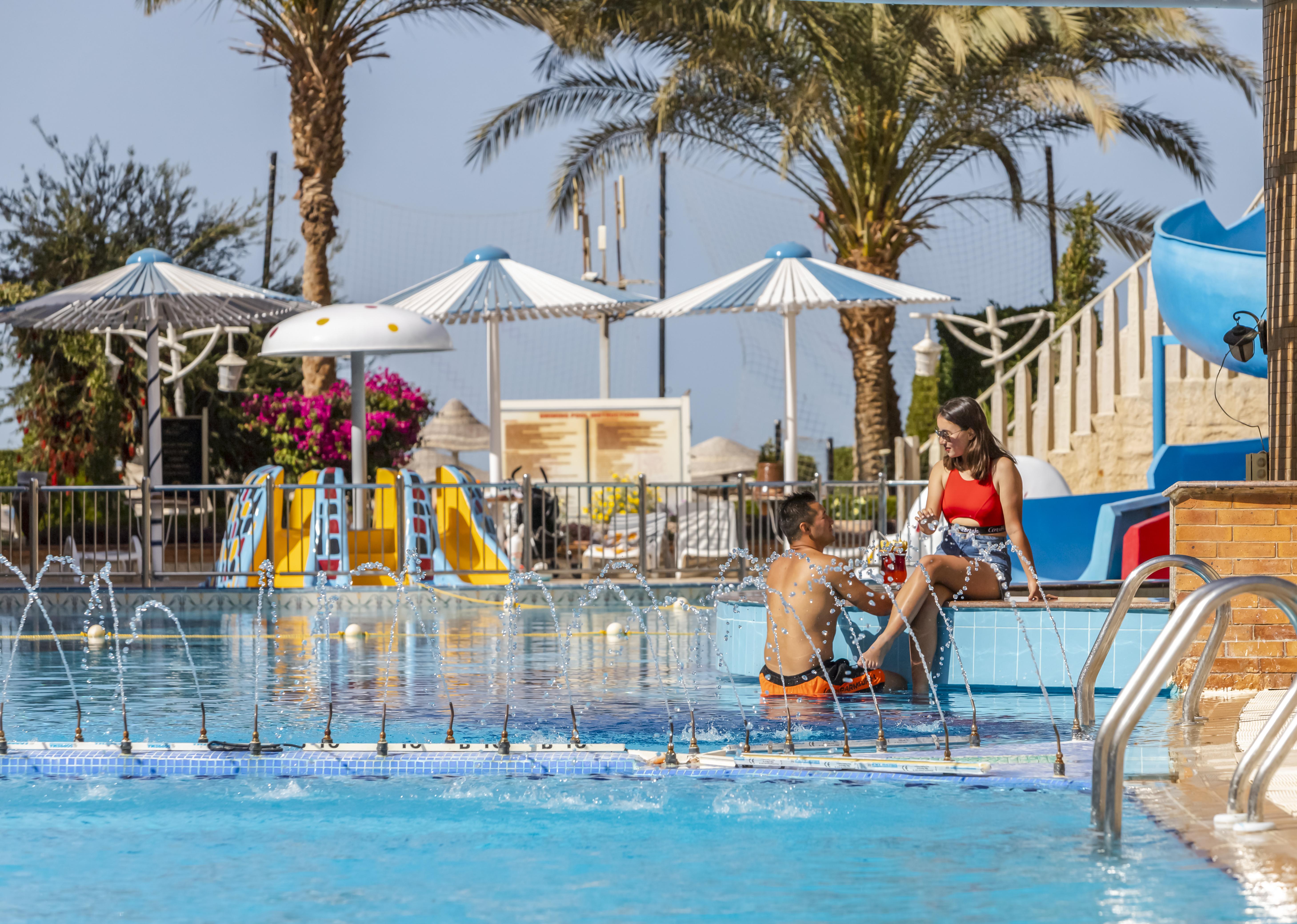 Amc Royal & Hurghada