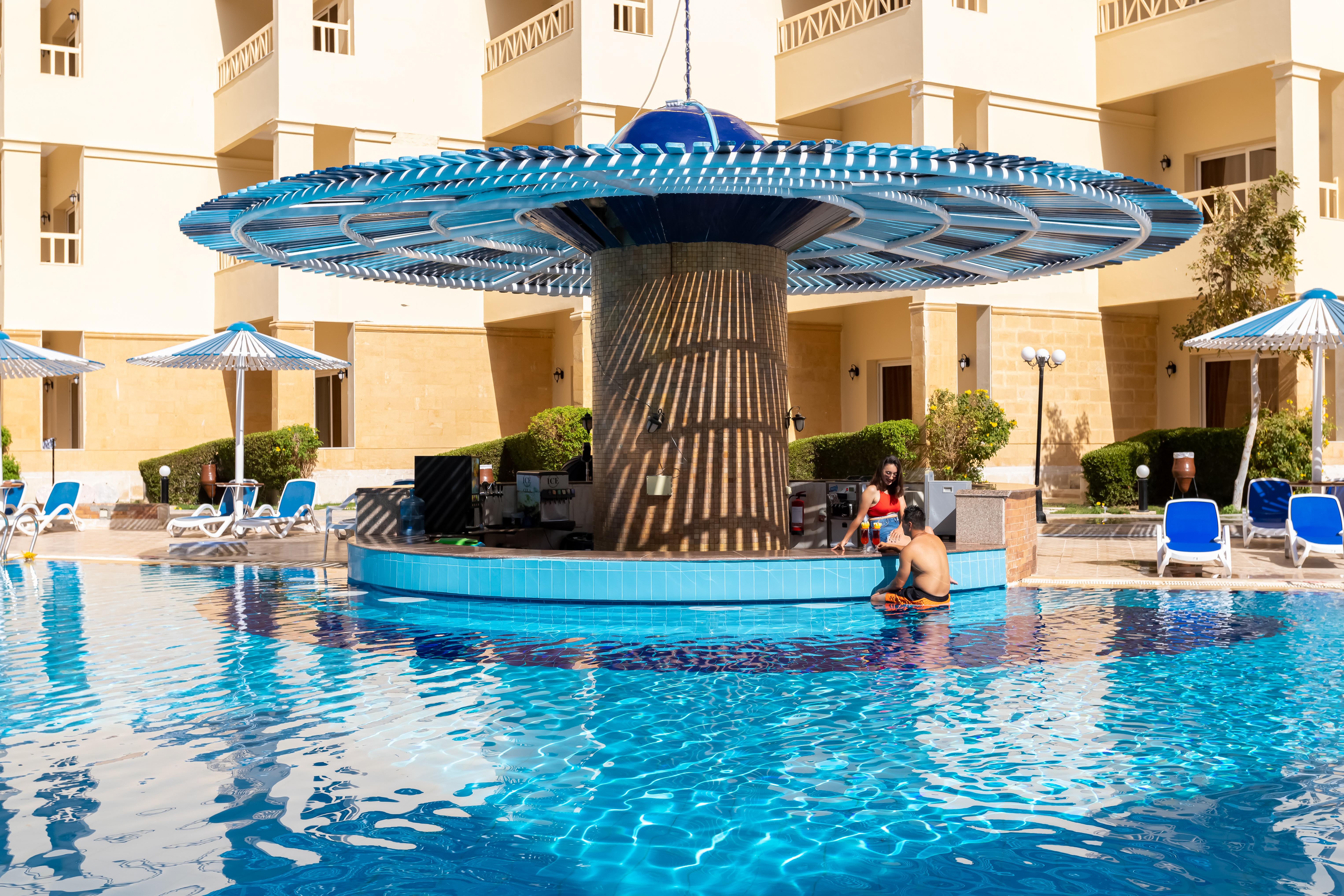 Amc Royal & Resort 5*