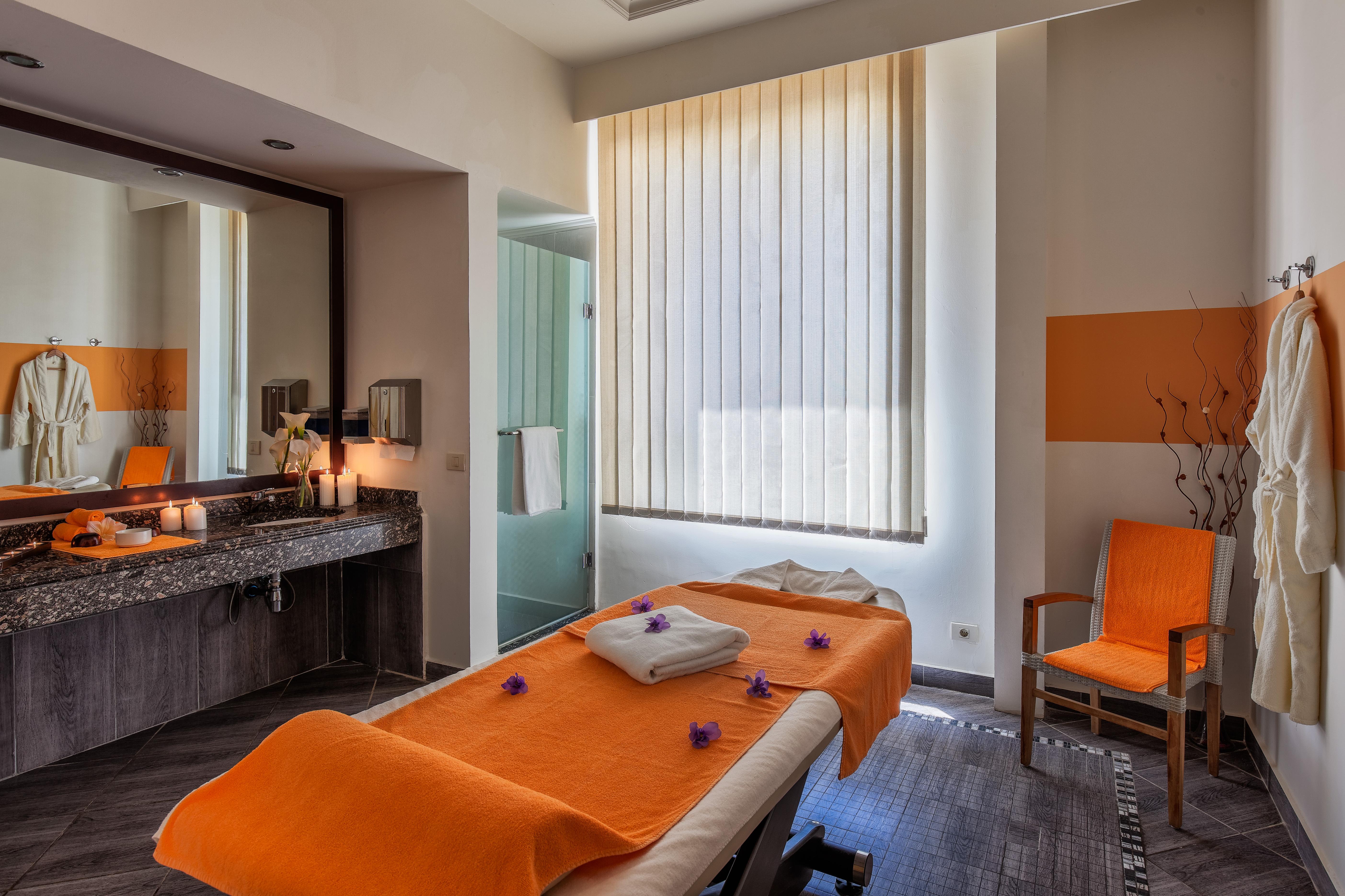 Cleopatra Luxury Makadi Bay - Adults Only Resort 5*
