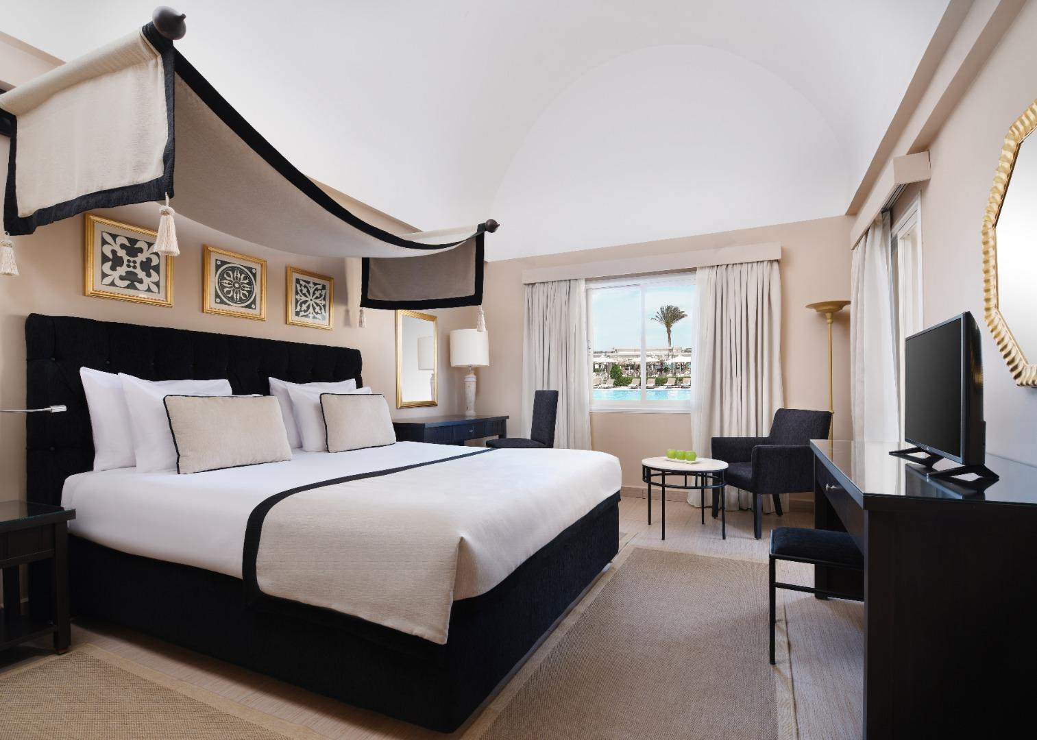 Jaz Makadina Resort 5*