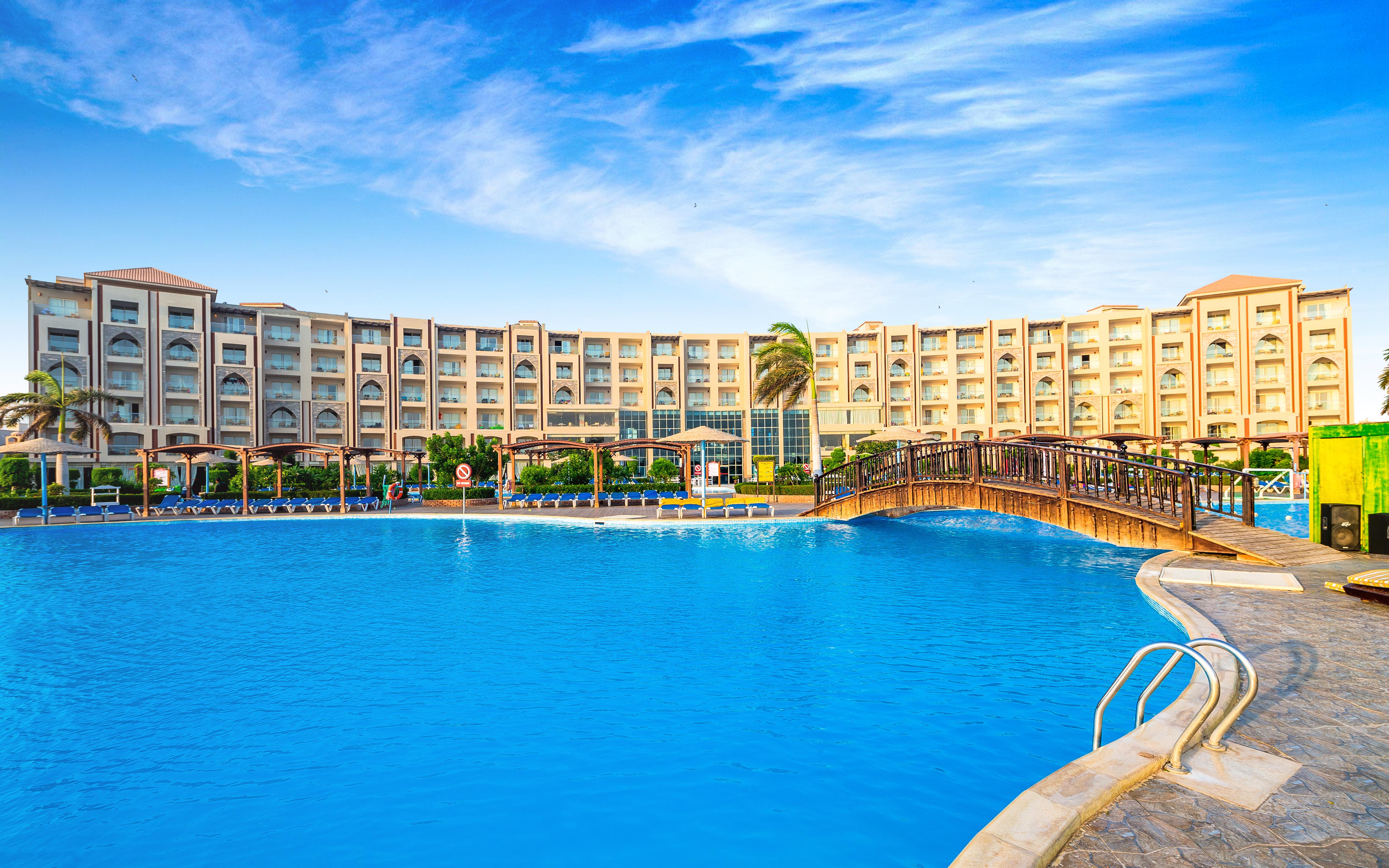 Resort Hawaii Caesar Palace Aqua Park - Families And Couples Only