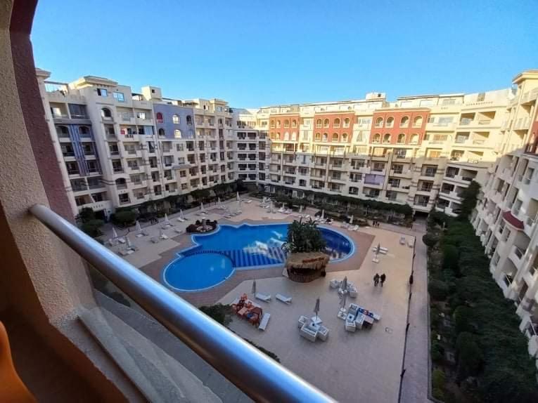 Aparthotel Florenza Pool View Chalet # I324