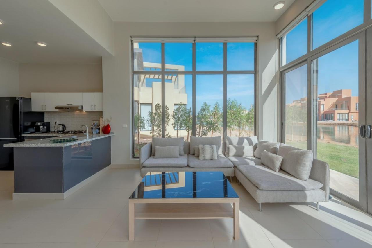 Light-filled 4-bedroom In Tawila, El Gouna. Jacuzzi & Lagoon * Hurghada