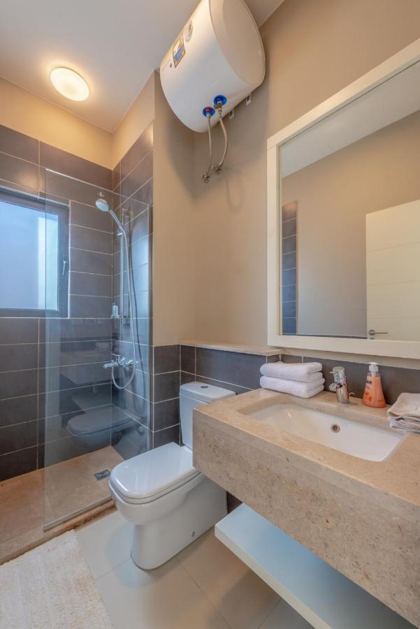 Light-filled 4-bedroom In Tawila, El Gouna. Jacuzzi & Lagoon Hurghada