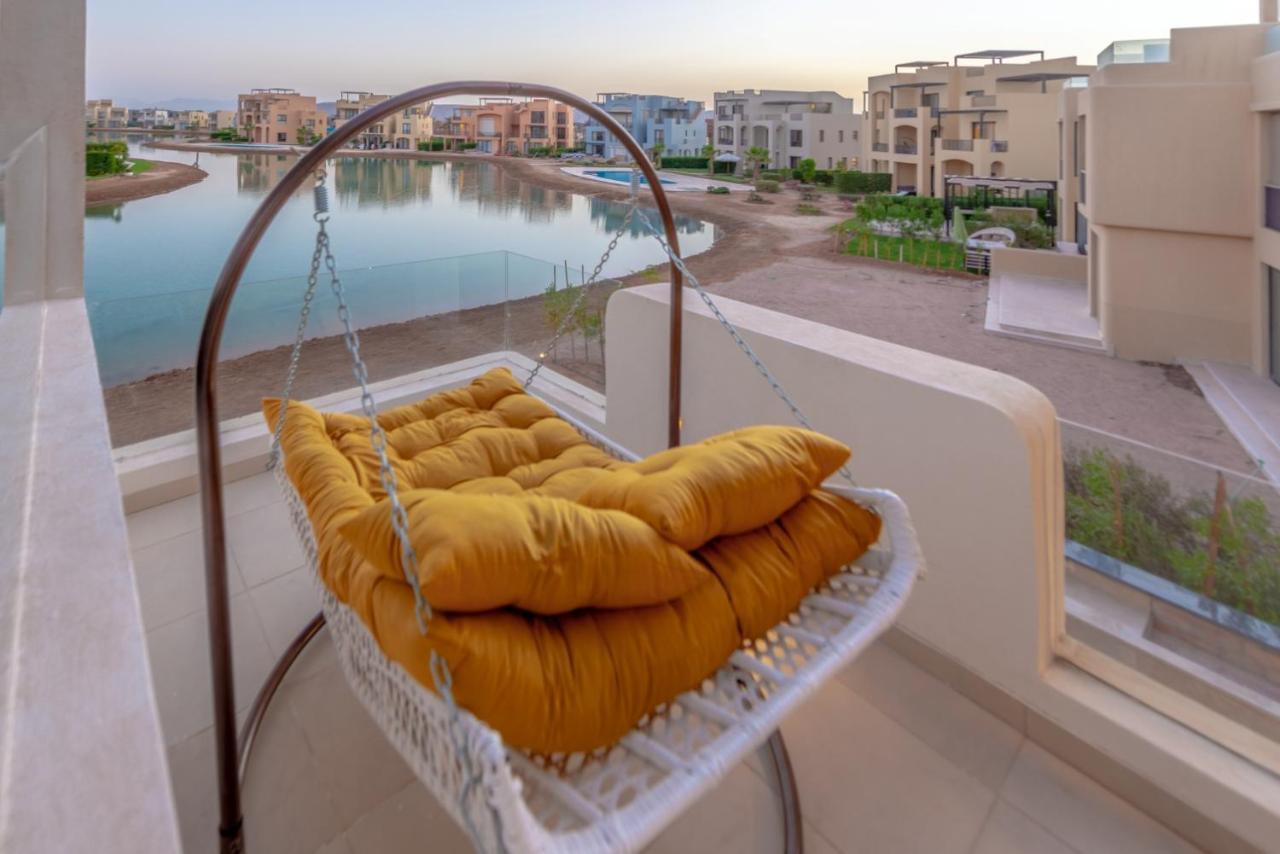 Light-filled 4-bedroom In Tawila, El Gouna. Jacuzzi & Lagoon Villa Hurghada