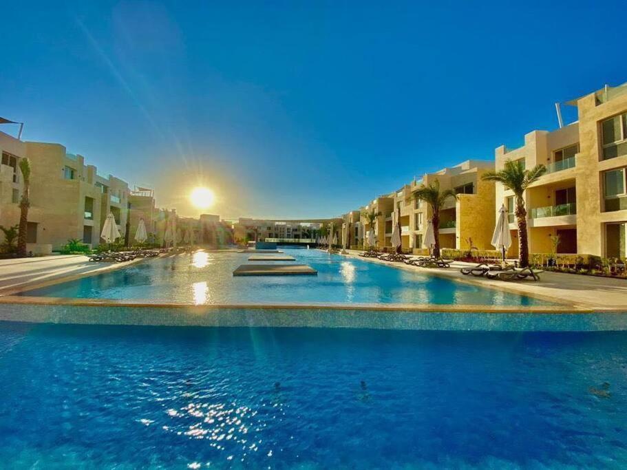 Apartamento Luxurious Sea View 2 Bedroom & Private Garden To The Pool At Mangroovy Hurghada