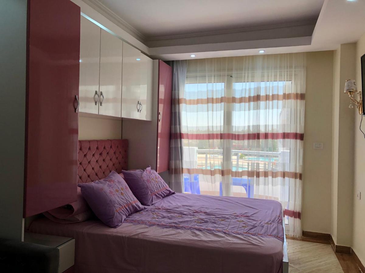 Cecelia Aparthotel