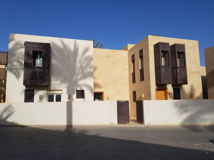 Nayah Stays, Amazing With Private Pool & 5 Master * Hurghada