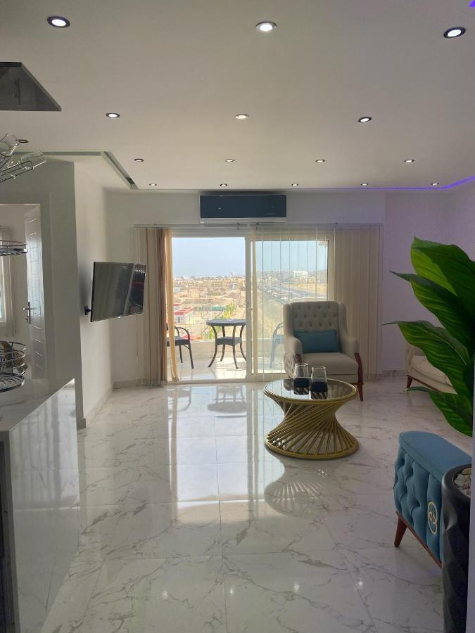 Blue Whale Front Centre Appartement *
