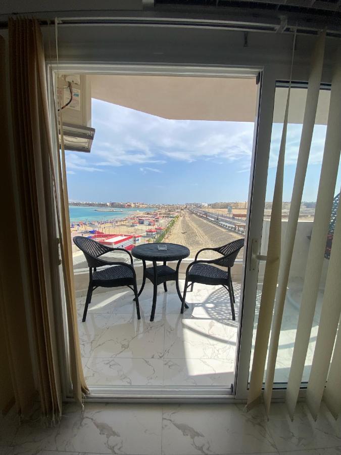 Blue Whale Front Centre Appartement Hurghada