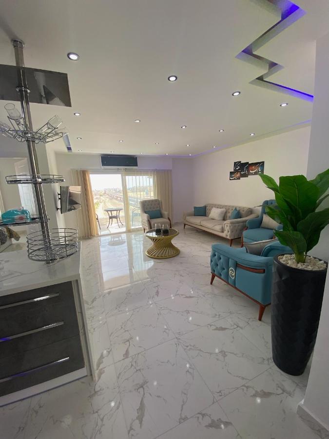 Blue Whale Front Centre Appartement Hurghada