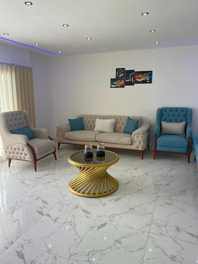 Blue Whale Front Centre Appartement