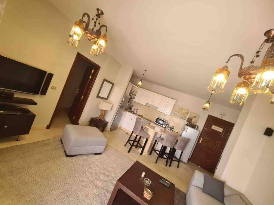 Sabina - A Luxurious Fully Furnished Ground Floor 2bd In El Gouna-red Sea * Hurghada