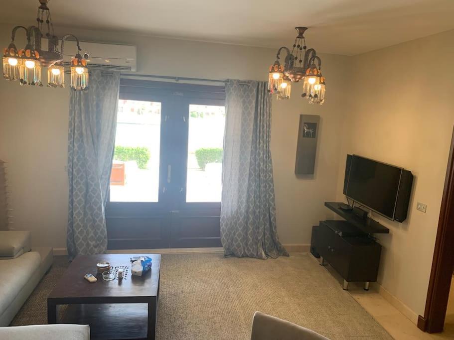 Sabina - A Luxurious Fully Furnished Ground Floor 2bd In El Gouna-red Sea *