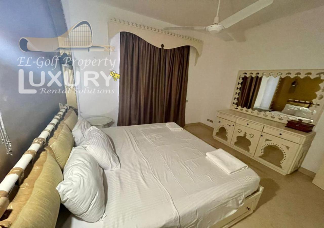 Villa 4 Bed Rooms-north Golf-gn24