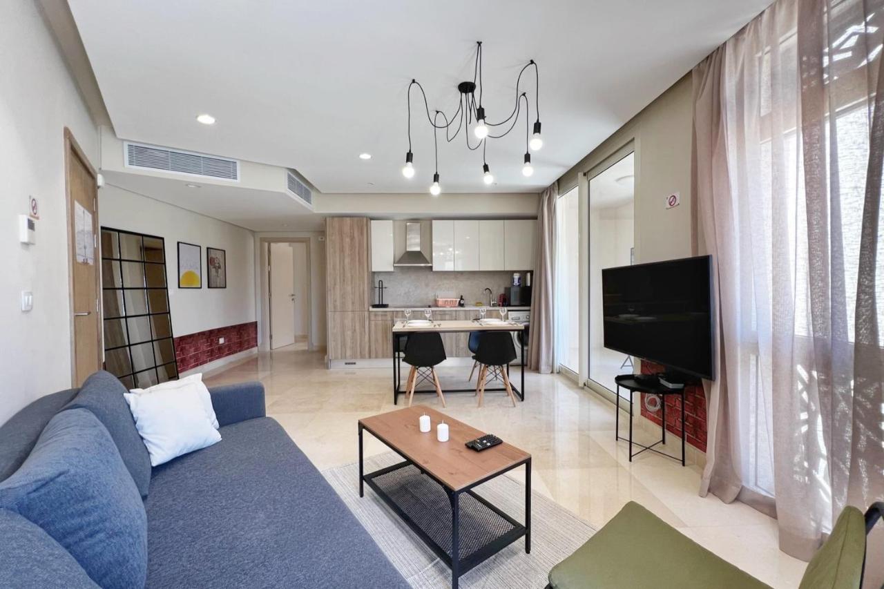 Rugged & Relaxed 1 Bdr Mangroovy Free Pool & Access Apartment