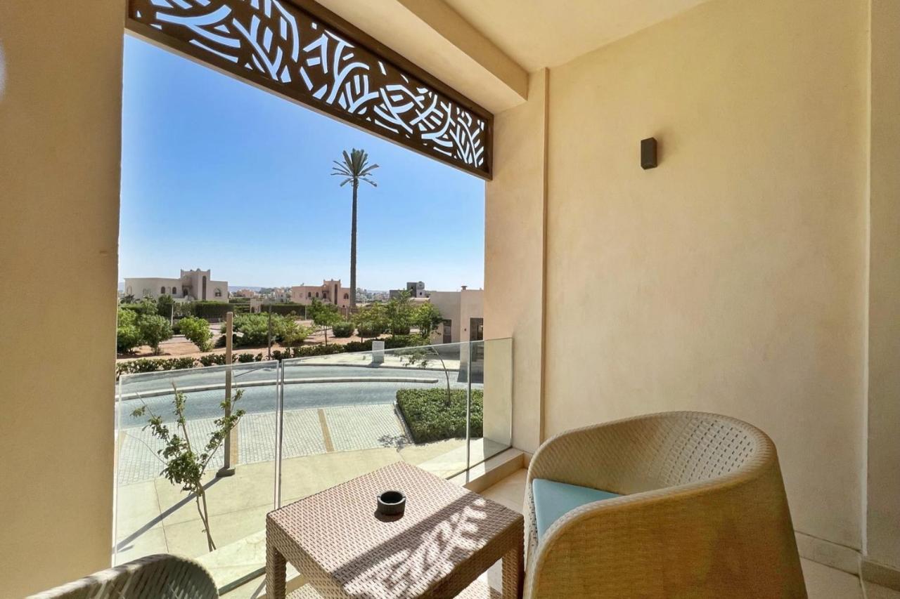 Proper & Plush 1 Bdr Mangroovy Free Pool & Access *