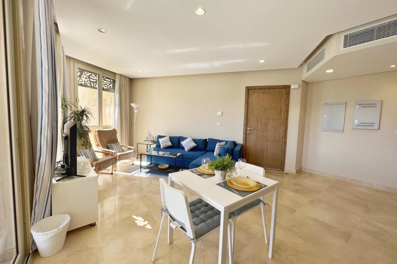 Apartment Proper & Plush 1 Bdr Mangroovy Free Pool & Access
