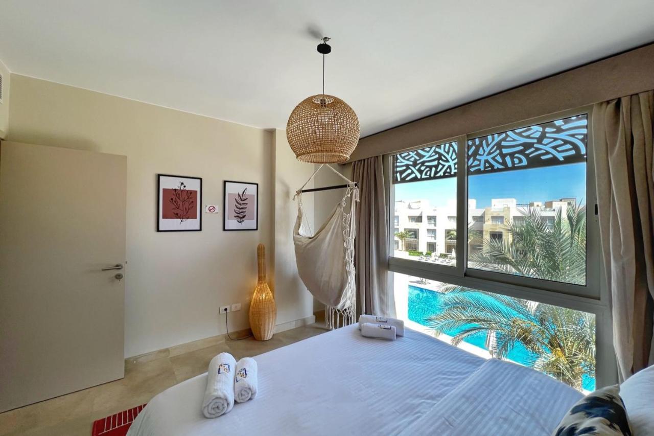 Spectacular & Soaring 2 Bdr W Private Rooftop Jacuzzi & Access Apartment