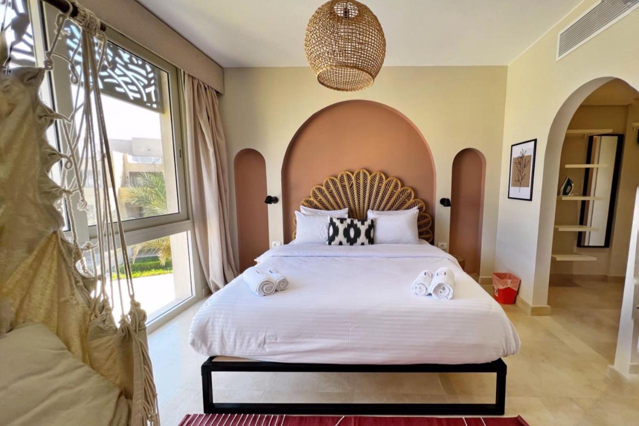 Spectacular & Soaring 2 Bdr W Private Rooftop Jacuzzi & Access *