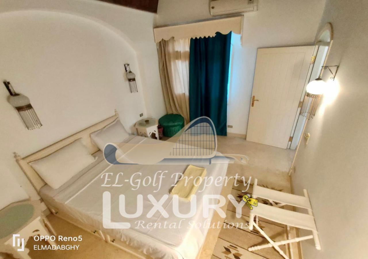 Villa 4 Bed Rooms-north Golf-gn24 *