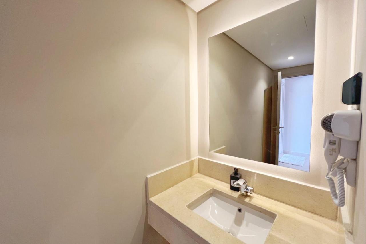 Charming 2bdr W Sea & Pool View Free & Pool Access *