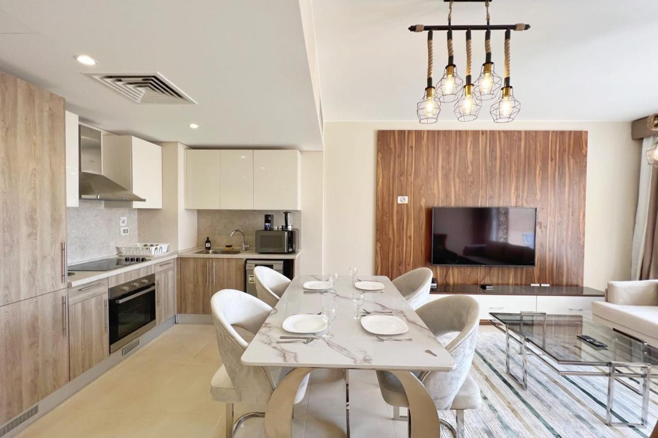Charming 2bdr W Sea & Pool View Free & Pool Access Apartment