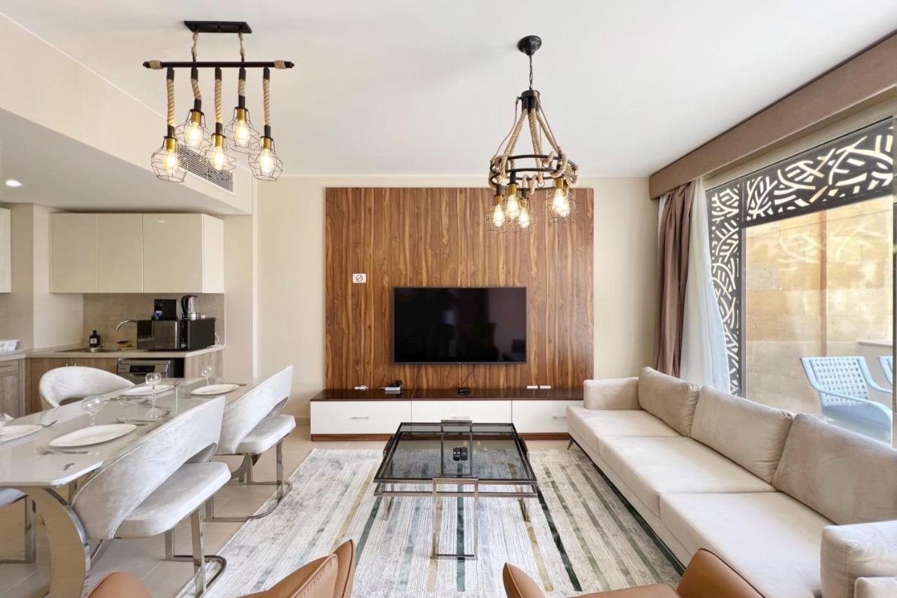 Charming 2bdr W Sea & Pool View Free & Pool Access Apartment