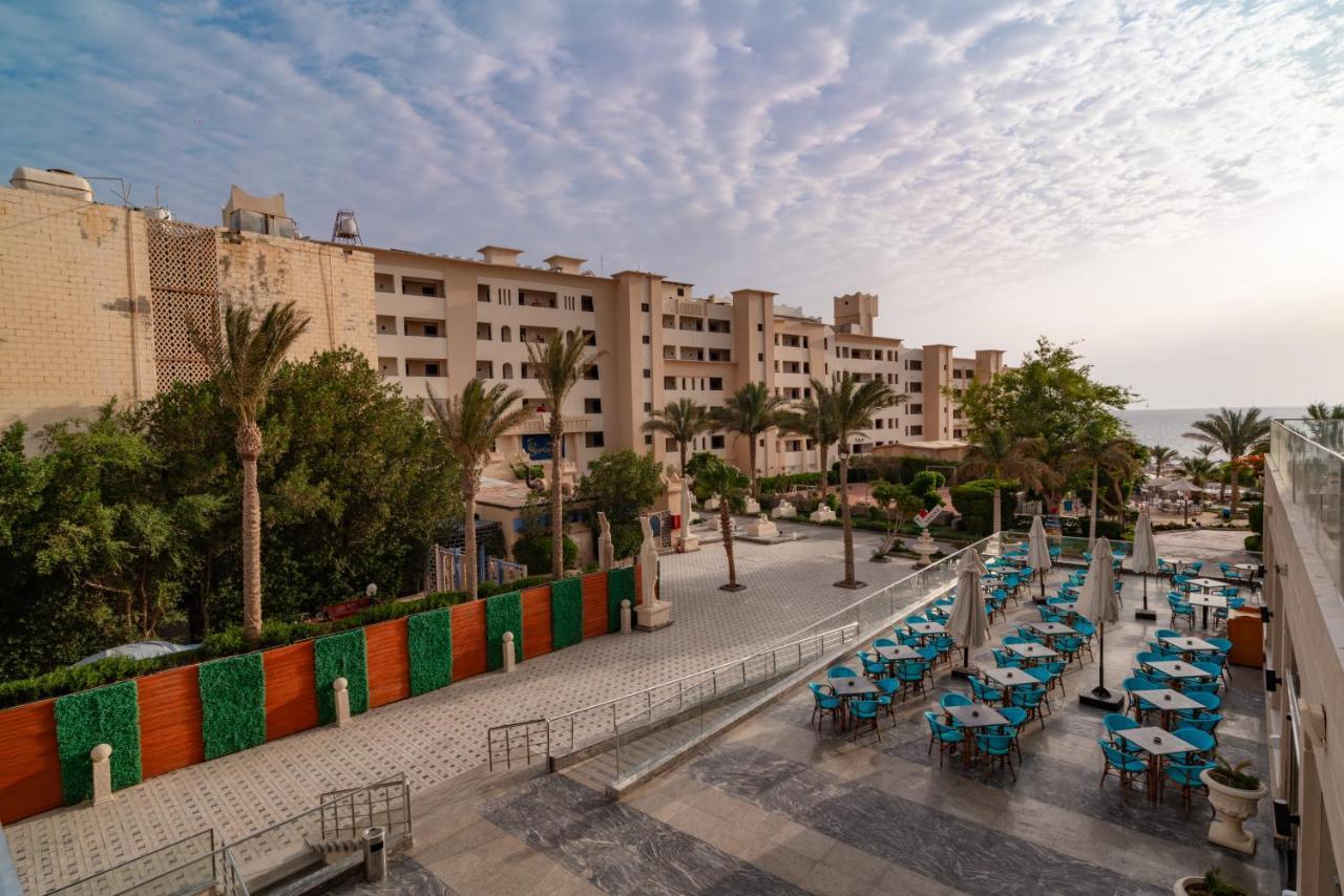 King Tut Aqua Park 4*