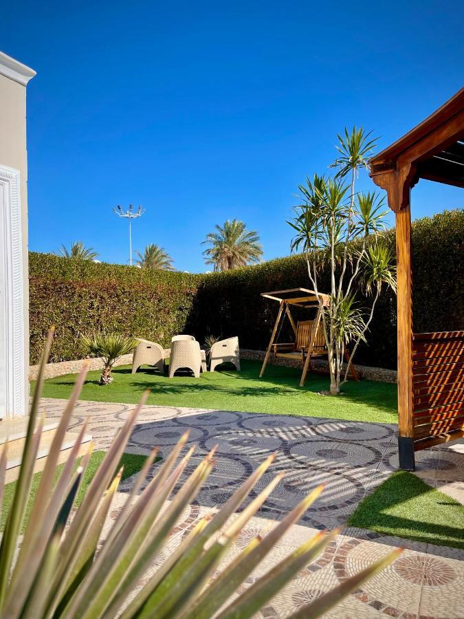 Ground Floor In With Private Pool And Private Garden