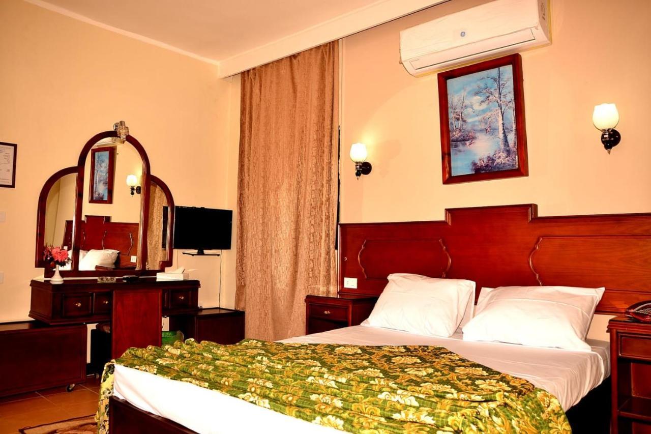 Sand Beach Resort 3*