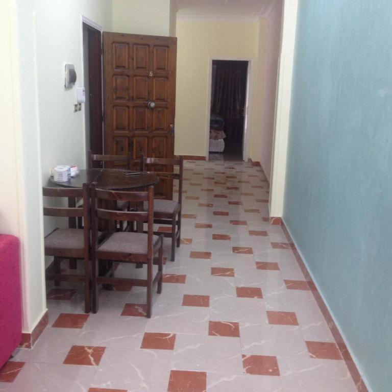 Sweet Men&woman& Airport Transport Hostel Hurghada