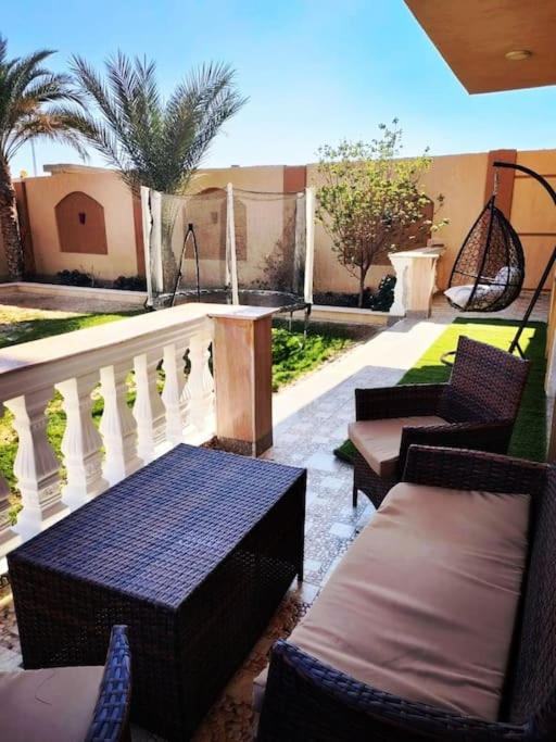 Villa Golden Oasis Luxurious Private With Pool